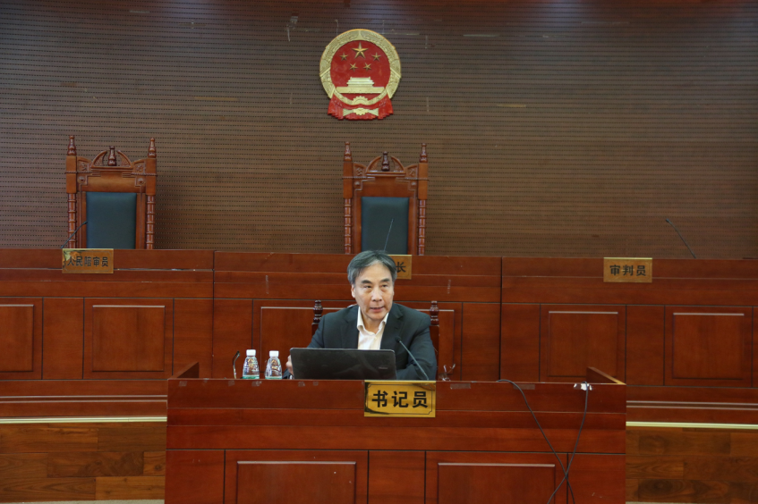 张教授进行精彩解说